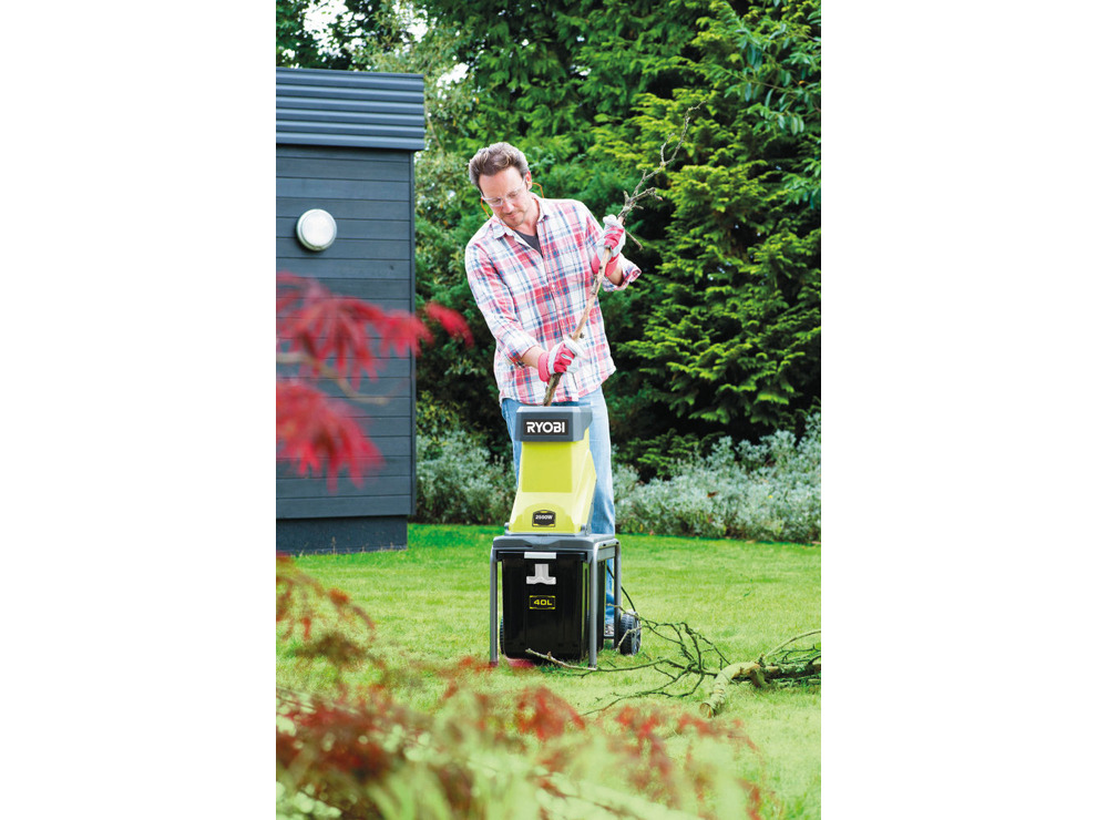 Садовый измельчитель Ryobi RSH2545B