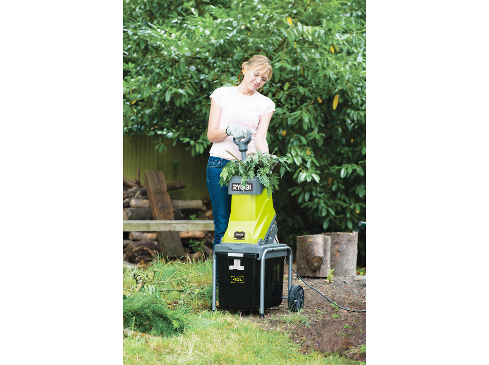 Садовый измельчитель Ryobi RSH2545B