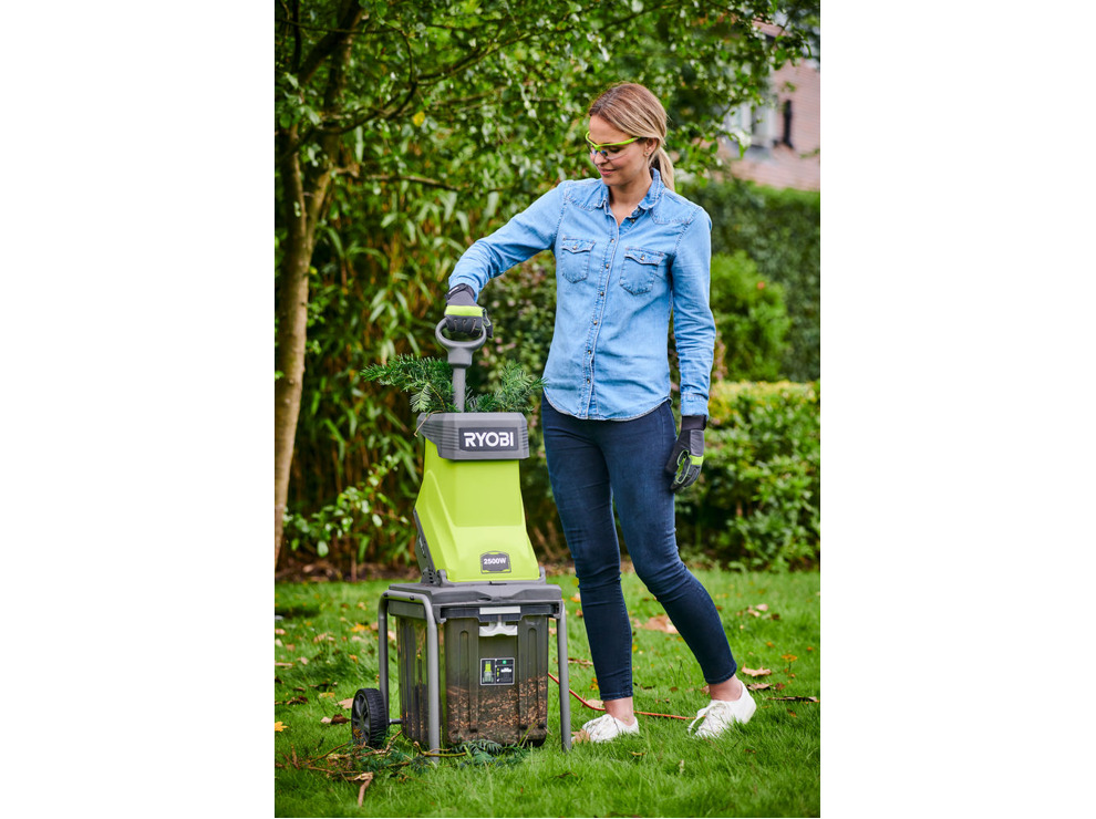 Садовый измельчитель Ryobi RSH2545B