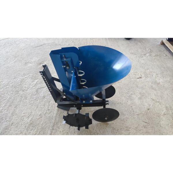 Картофелесажалка для мотоблока