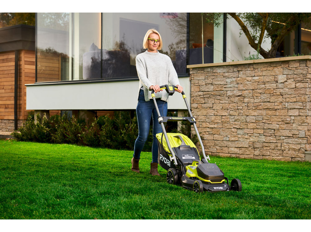 Газонокосилка RYOBI RY18LMX40A-0 (без батареи) система ONE +