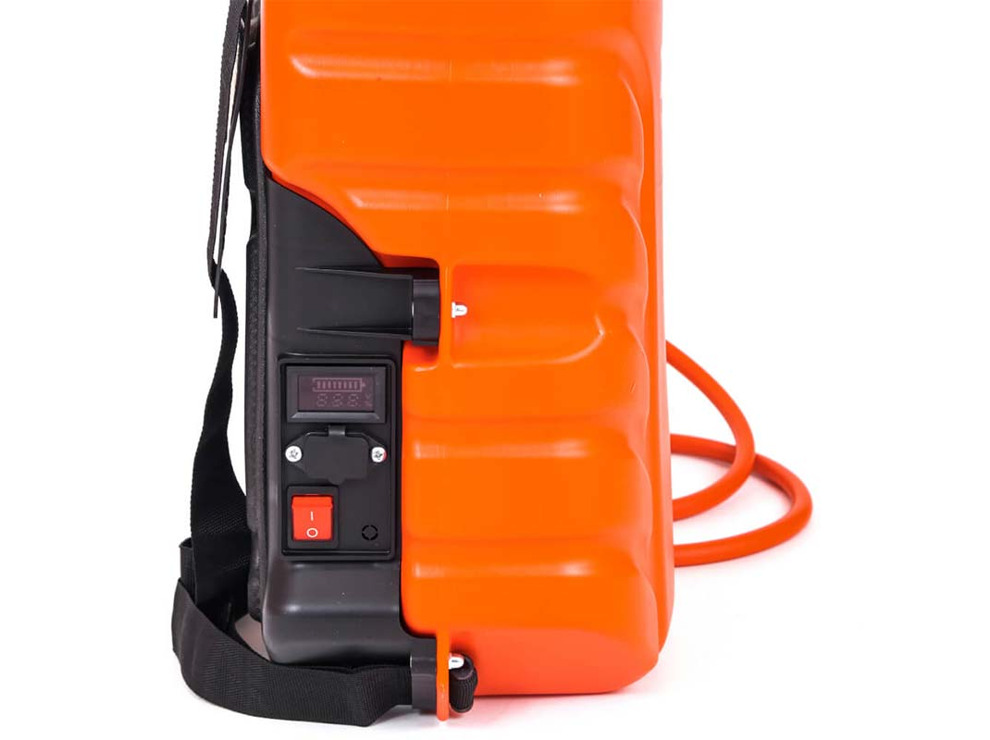 Опрыскиватель аккумуляторный Жук классик 16л, ранцевый