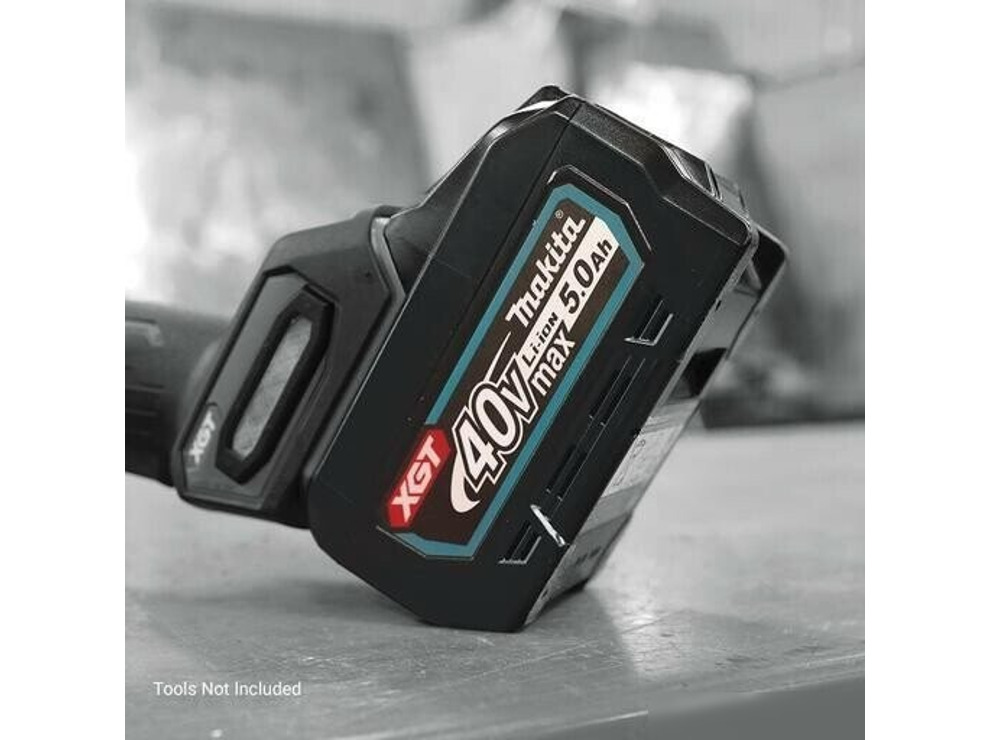 Аккумуляторная пила Makita UC026GT101 (с 1-им АКБ)