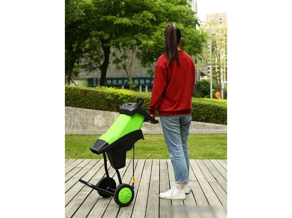 Садовый измельчитель Deko DKSH2800