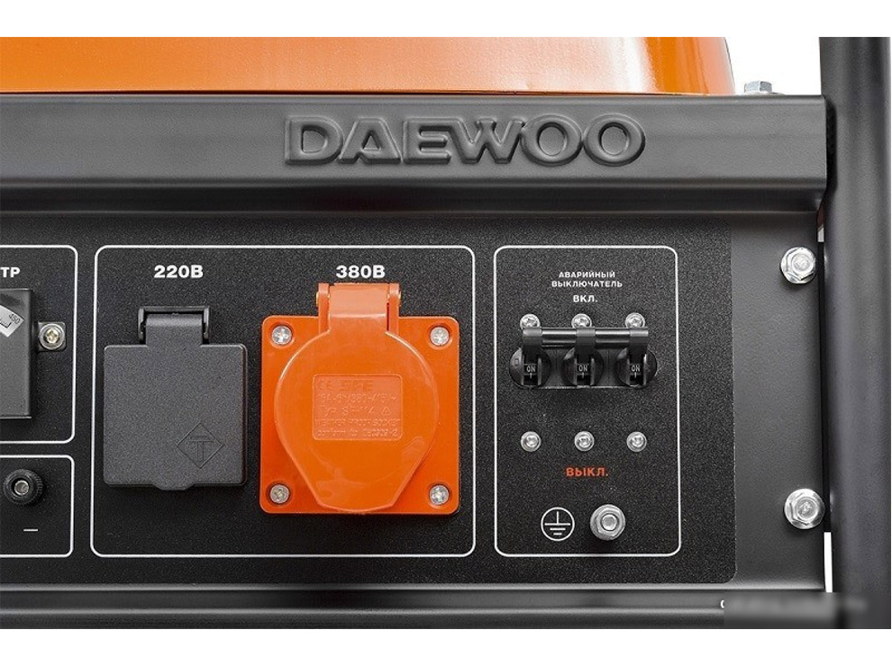 Бензиновый генератор Daewoo Power GDA 7500E-3
