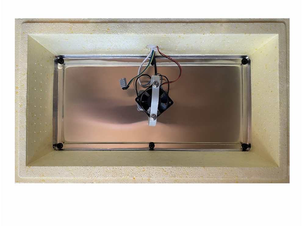 Инкубатор Золушка-2020 с вентилятором, 28 яиц, 220/12В