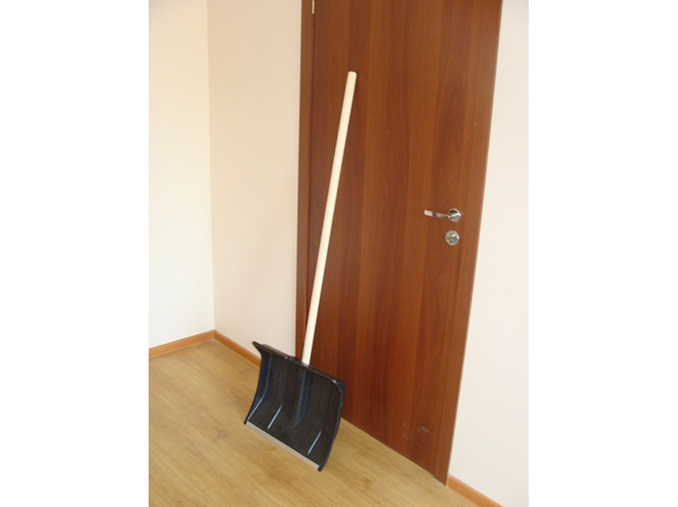 Лопата снегоуборочная "Усадьба" с черенком (ширина 430 мм)