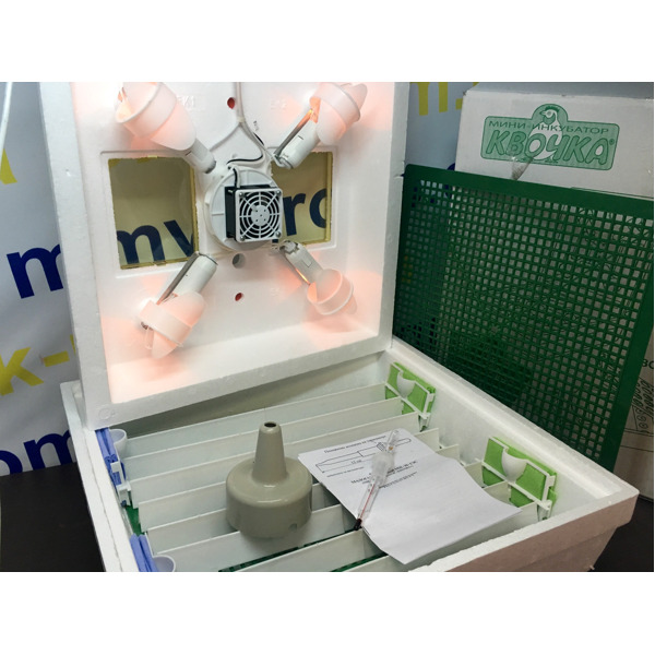 Инкубатор бытовой Квочка МИ-30-1-ЭЛ (ПОЛУАВТОМАТ, ламповый) с вентилятором