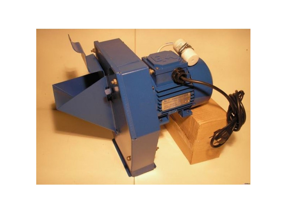 Кормоизмельчитель ЭЛИКОР-2 (корнеплоды)